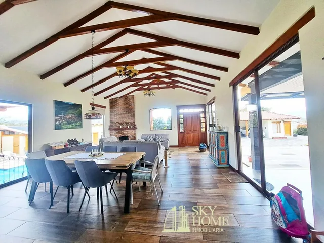 Quinta en Venta en Guayllabamba | Piscina, Jardín y Casa de Huéspedes — imagen 3
