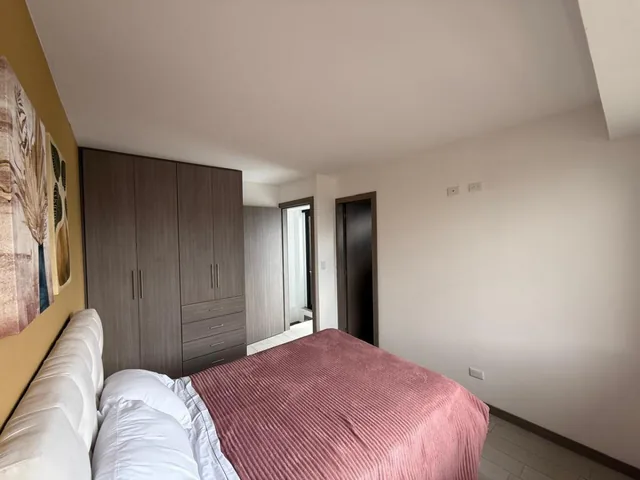 Hermosas Casas en Venta 141 m² - Cashapamba — imagen 2