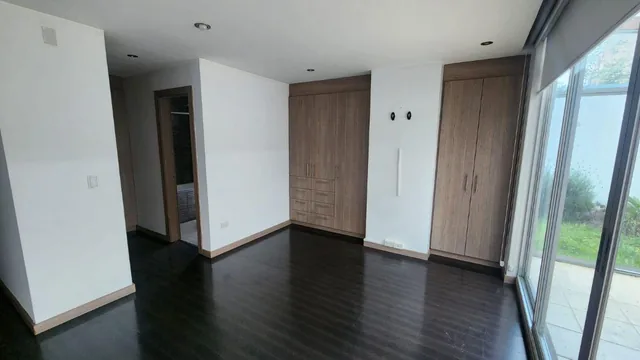 Vendo Departamento de Lujo 2 Dorm. y Jardín Quito Tenis — imagen 2