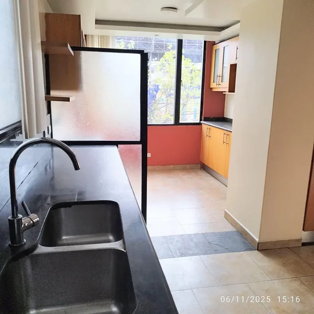 Vendo Departamento 200 m 3 Dorm. Carvajal Quito — imagen 2