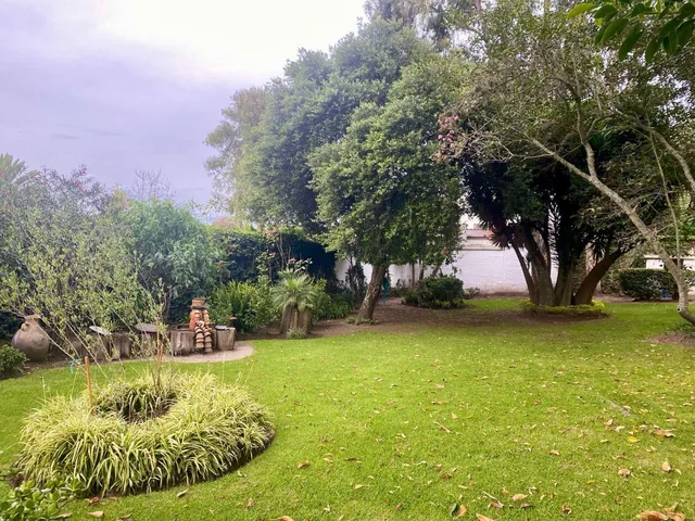 Venta de Casa con 4 Dorm. en Cumbayá, con 1547 m² Terreno — imagen 2