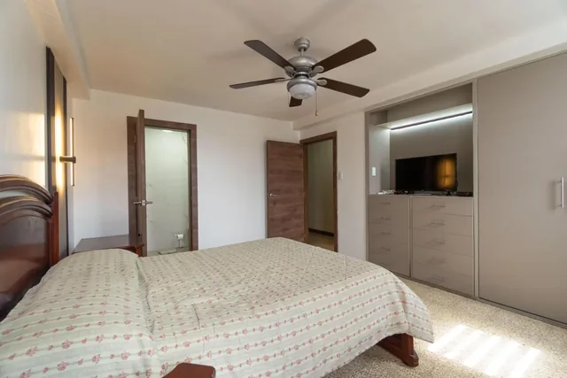 Departamento en Venta de 4 Habitaciones, Edificio Silco, Ceibos, Guayas — imagen 4