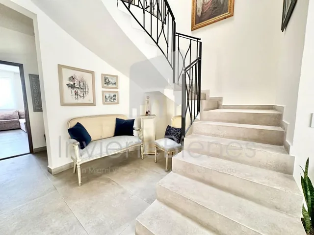 Departamento de Venta en Jardines del Este en Cumbayá — imagen 2