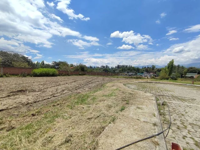 Vendo Terreno Idependiente, Sector Tumbaco — imagen 2