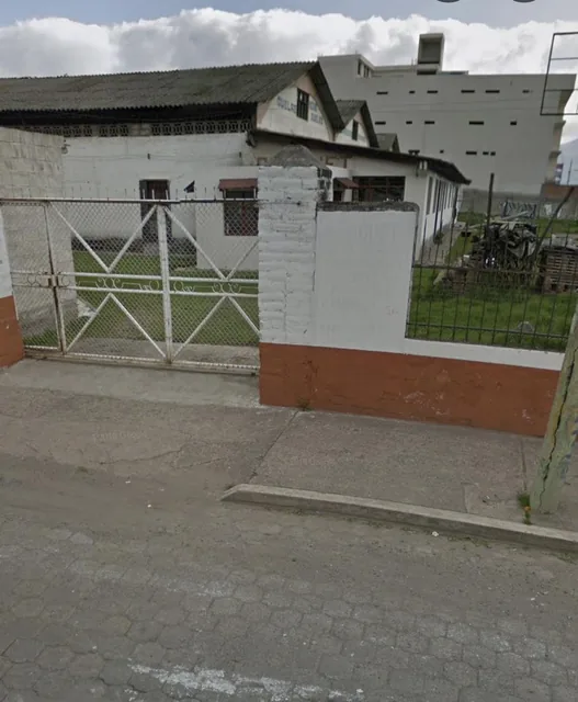 Terreno Totalmente Plano y Comercial, Directo a La E35, Centro — imagen 3