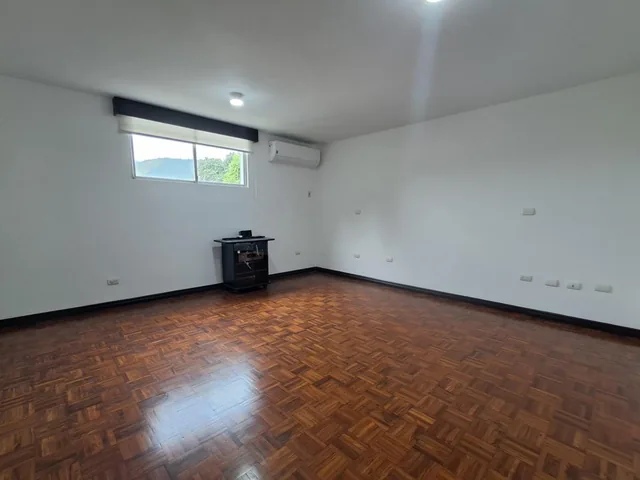 Se Vende Departamento en Los Ceibos 200 m² 3 Dorm. de Oportunidad, Guayas — imagen 3