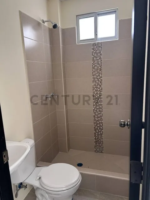 Venta Casa en Urb. La Gran Vittoria, Via Salitre, Aurora. m. A. Guayas — imagen 2