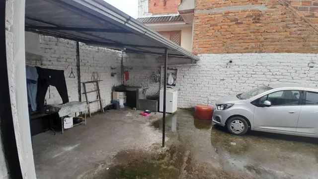 Se Vende Propiedad en La Av Ordoñez Lasso en $260.000, Azuay — imagen 2