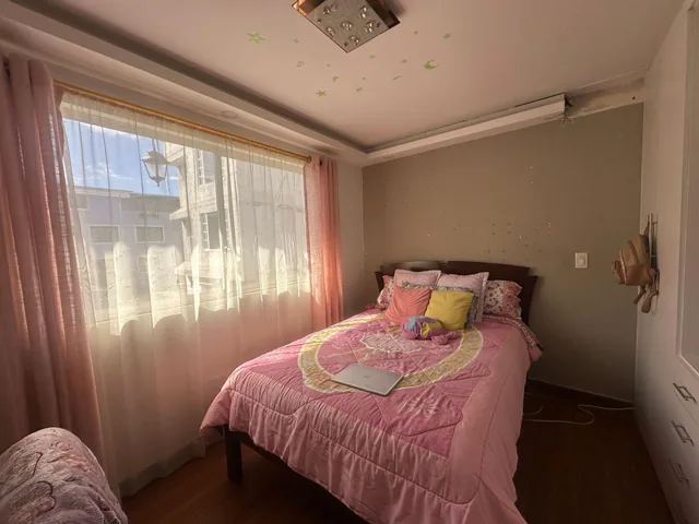 San Antonio de Pichincha - Casa Rentera de Venta Sobre Via Principal — imagen 3