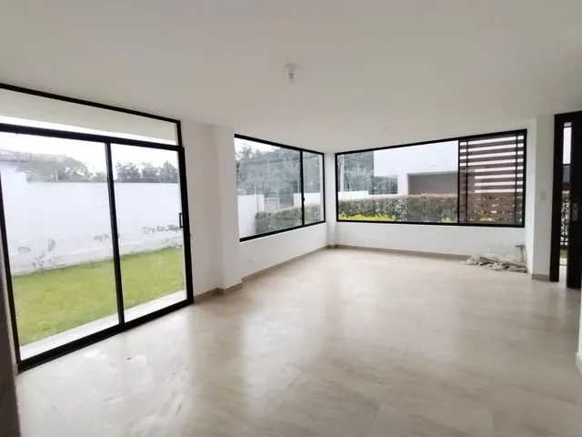 Sector La Armenia - Guangopolo. Casas en Venta a Estrenar, 145 m con Balcón — imagen 4