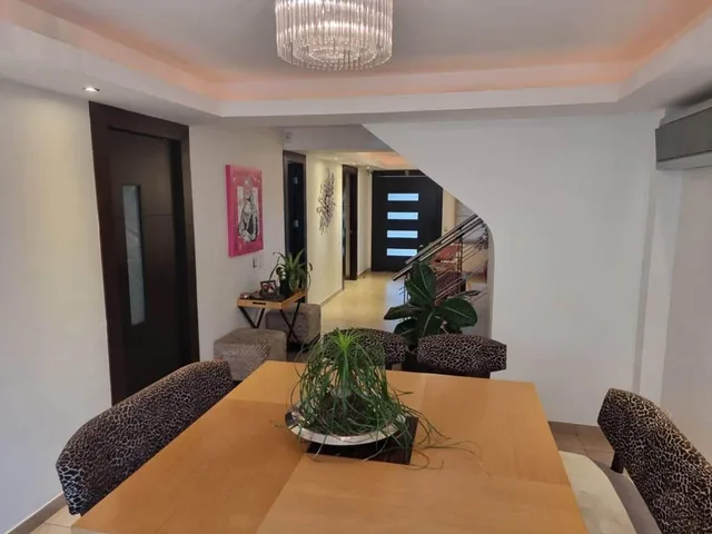 Ciudad Celeste - Amplia Casa con Piscina en Venta, Guayas — imagen 2