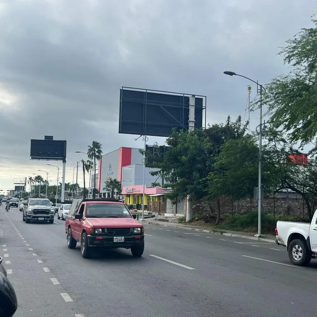 Lote Comercial en Plena Av 4 de Noviembre - Sb, Manabí — imagen 5
