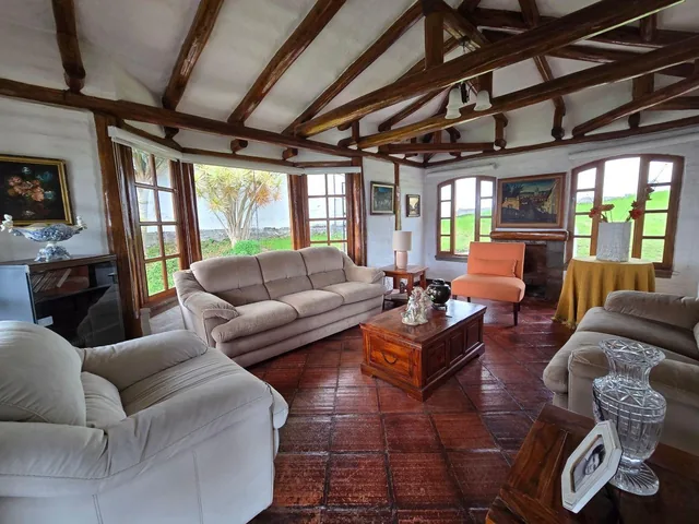 Casa - Quinta Venta Tumbaco con 2225 m² de Terreno — imagen 5