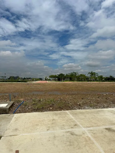 Terreno en Venta en La Urb. Punta Barranca - Samborondón, Guayas — imagen 5