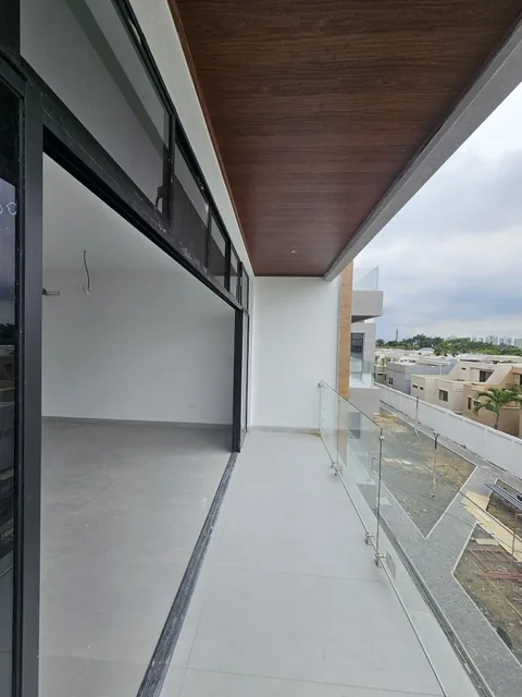 En Venta Departamento en La Urbanización Riona - Vía Samborondon, Guayas — imagen 5