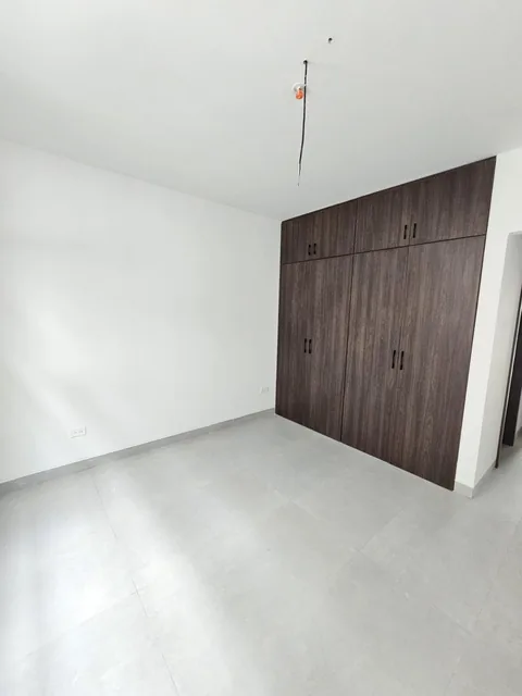 En Venta Departamento en La Urbanización Riona - Vía Samborondon, Guayas — imagen 2