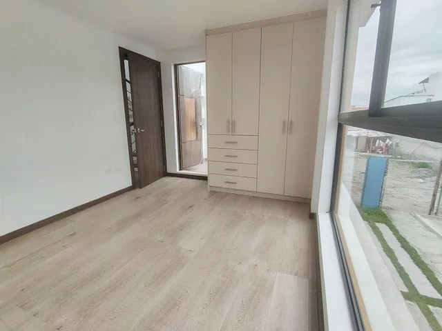 Casa Vip por Estrenar Sector Calderón Dentro de Conjunto Habitacional — imagen 3