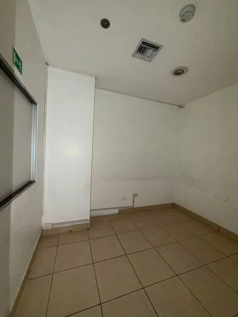 Local en Venta 76 m² - Sector Comercial, Alborada - Norte de Guayaquil, Guayas — imagen 3