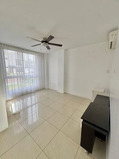 Vendo o Alquilo, Amplia Casa en Belohorizonte, 4 Dorm., 2 Salas, Patio/jardín Enorme, Guayas — imagen 4