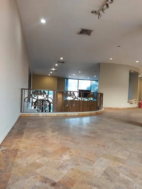 Venta/alquiler Local Comercial 700 m² - Urdesa Central, Sector Comercial, Guayas — imagen 5