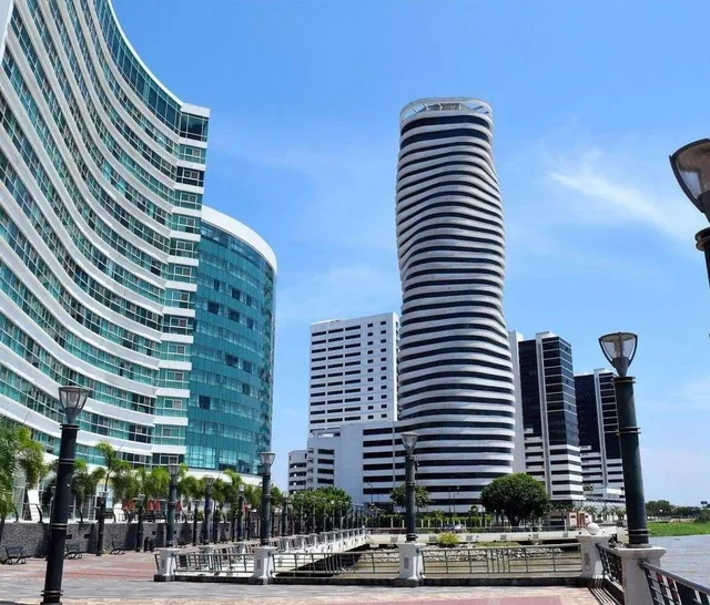 Alquiler - Venta Oficina 44 m², Amoblada - Edificio The Point, Puerto Santa Ana, Guayaquil, Guayas — imagen 2