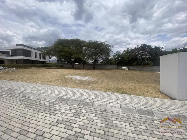 Terreno Plano en Venta en Urbanizacion Exclusiva de 9 Lotes — imagen 3