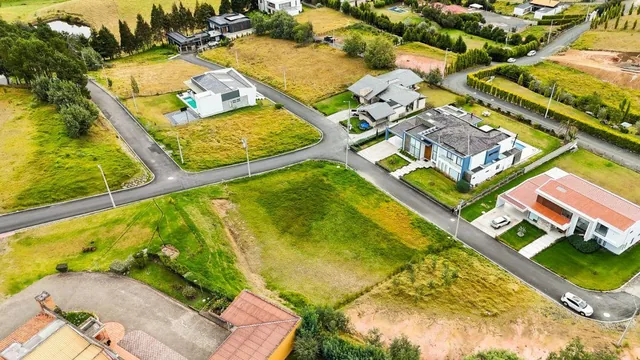 En Venta Terreno 1600 m² | Hda. El Alamo Tarqui, Azuay — imagen 2