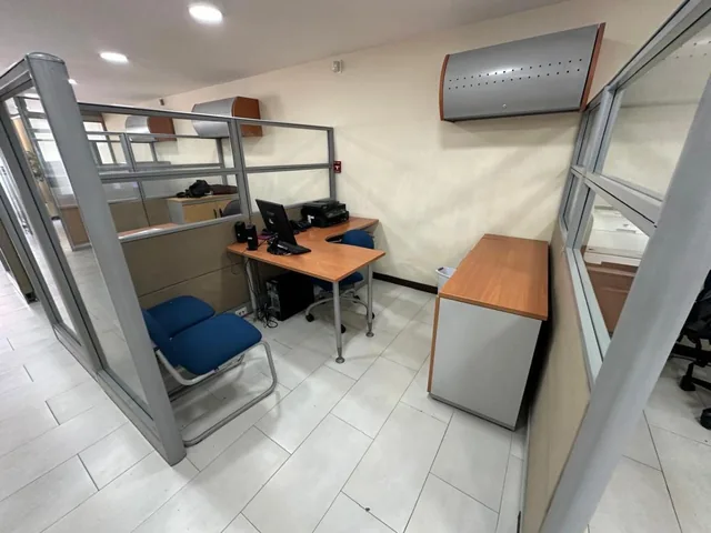 De Renta Oficina Amoblada Republica del Salvador 125 m — imagen 3