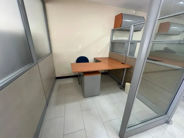 De Renta Oficina Amoblada Republica del Salvador 125 m — imagen 2