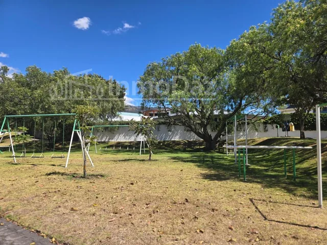 Vendo Terreno Ideal Para Construcctores en Cumbayá (Jacaranda) — imagen 2