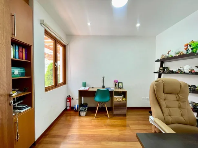 Casa de Venta en Miravalle Sector Rancho San Francisco — imagen 4