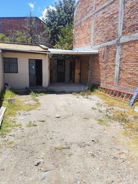Terreno en Alquiler Calle Guayas y Av Doce de Abril, Azuay — imagen 5