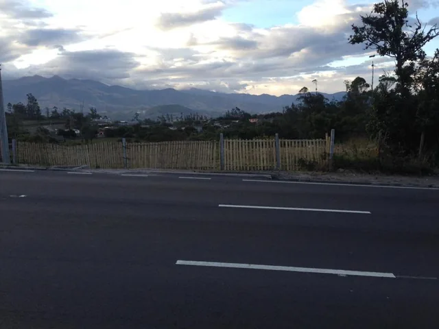 Renta Terreno Excelente Ubicación, Sector San Antonio de Ibarra, Imbabura — imagen 3