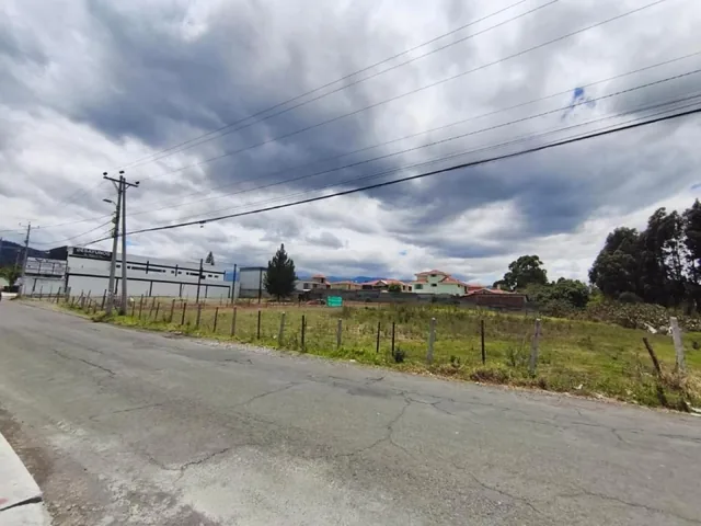 Ira Renta Terreno Comercial 1.400 m² San Rafael Valle de Los Chillos — imagen 3