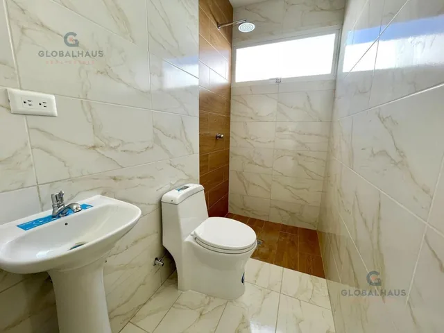 Casa en Venta con 3 Dorm. en Jaramijó A. G. Manabí — imagen 2