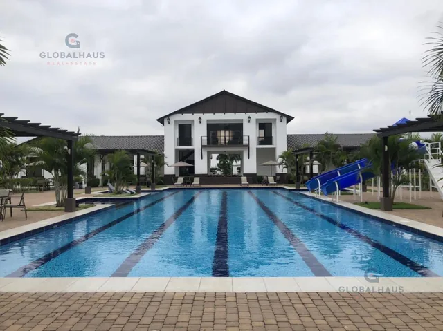 Venta de Terreno Esquinero en Isla Celeste. m. C. Guayas — imagen 2
