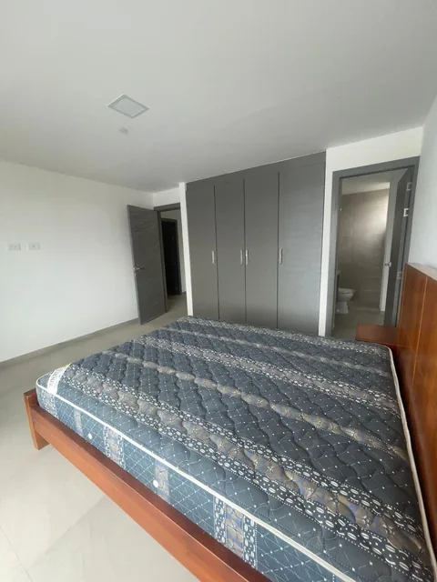 Departamento Moderno en La Av Ilalo — imagen 4
