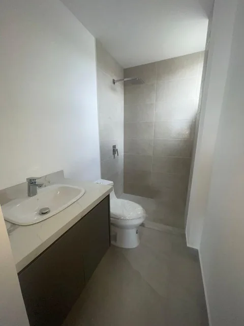 Departamento Moderno en La Av Ilalo — imagen 3