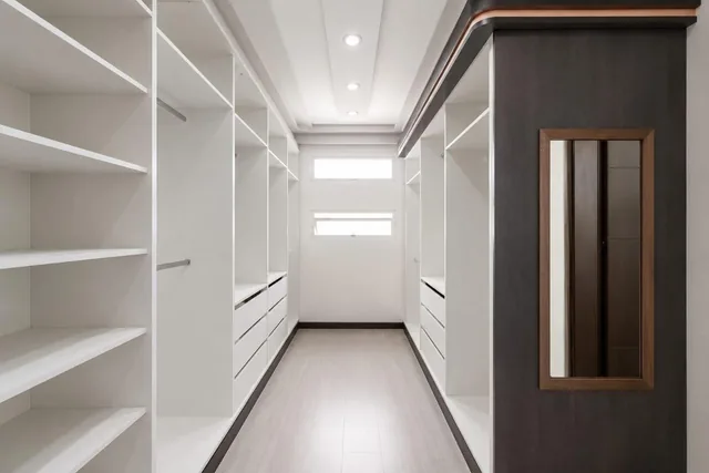 Casa en Venta de 3 Pisos, 4 Dorm. | Conjunto Privado – Tumbaco — imagen 3