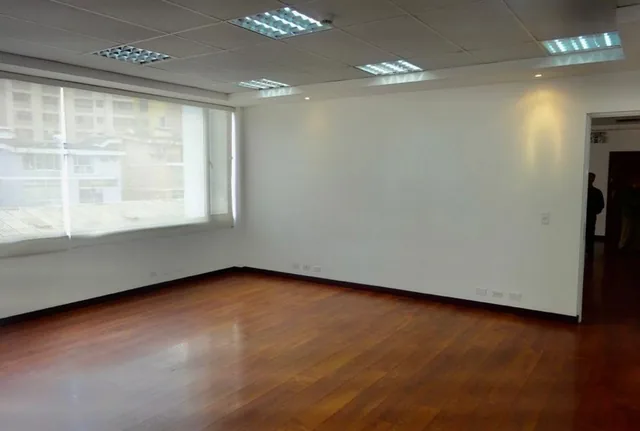 Oficina de Venta en Edf Corporativo en La Shyris — imagen 3