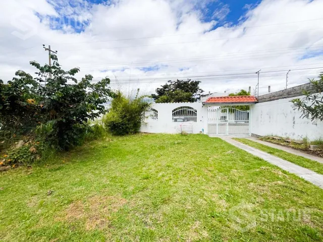 Venta de Casa con Amplio Terreno en Conocoto Cerca del Colegio La Salle — imagen 4