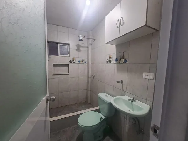Amplia Casa Rentera en Venta de 4 Departamentos — imagen 4
