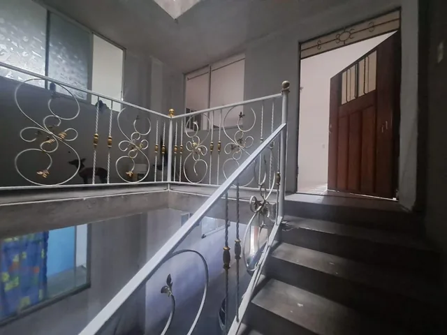 Amplia Casa Rentera en Venta de 4 Departamentos — imagen 2