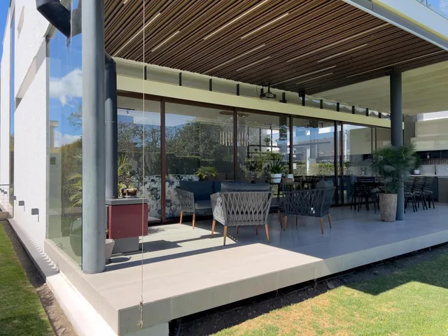 Casa en Venta Moderna con Amplia Área Verde Conjunto Privado en Puembo — imagen 5