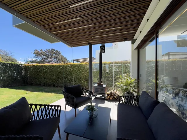 Casa en Venta Moderna con Amplia Área Verde Conjunto Privado en Puembo — imagen 3