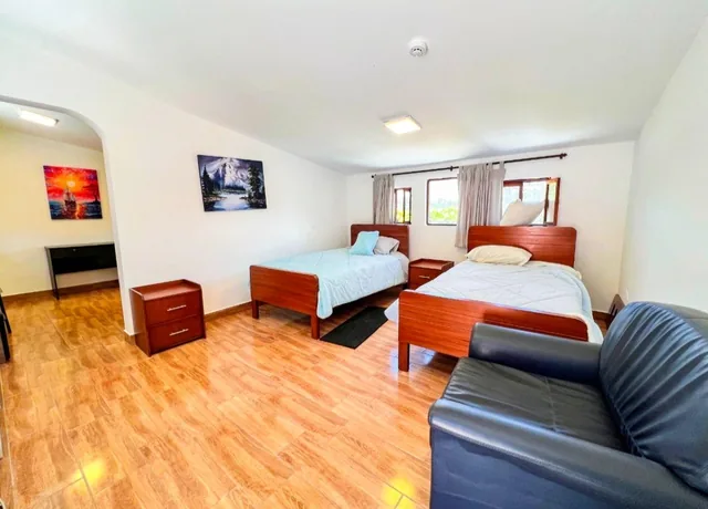 Propiedad Rentera de Venta Dentro de Urbanización Norte de Quito Renta Segura + Terreno Comercial — imagen 4