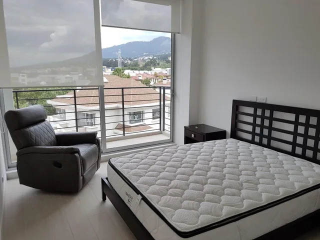 Rento o Vendo Departamento Moderno en Yoo Cumbayà — imagen 4