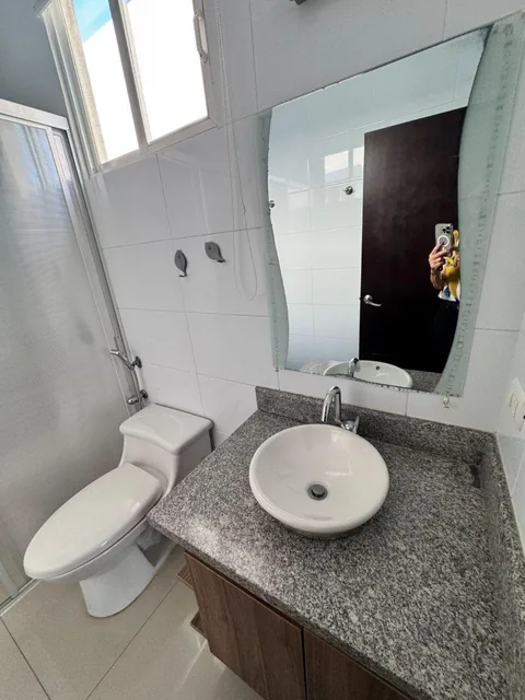 Casa de 454 m² con 4 Dorm. Gimnasio Sauna Piscina, Guayas — imagen 4