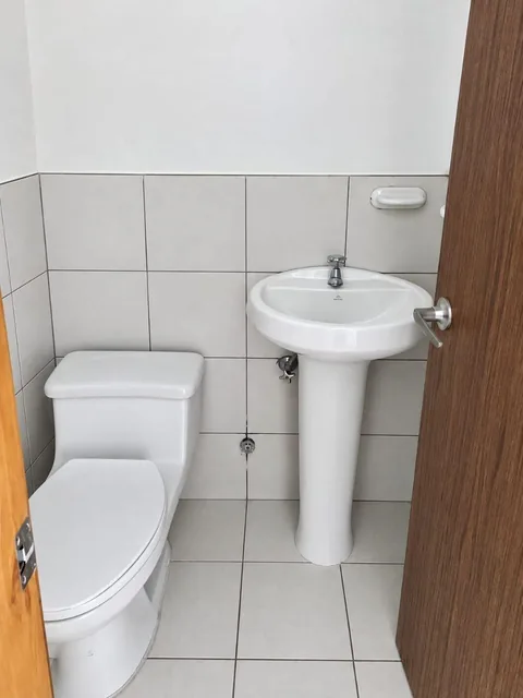 Oficina Comercial de 40 m² en Venta, Edificio Trade Building, Norte de Guayaquil, Guayas — imagen 3