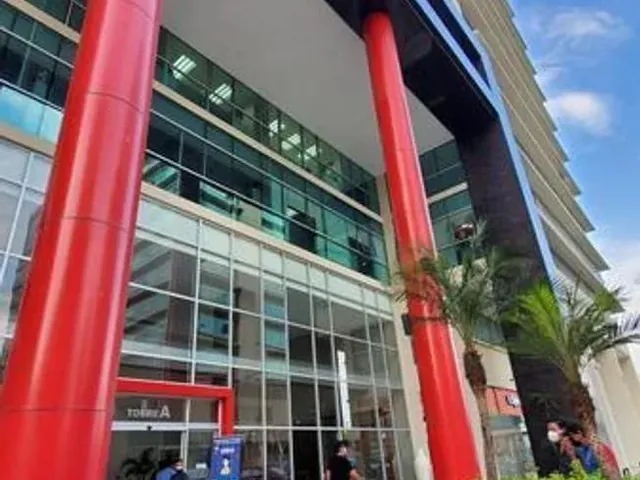 Oficina Comercial de 40 m² en Venta, Edificio Trade Building, Norte de Guayaquil, Guayas — imagen 2